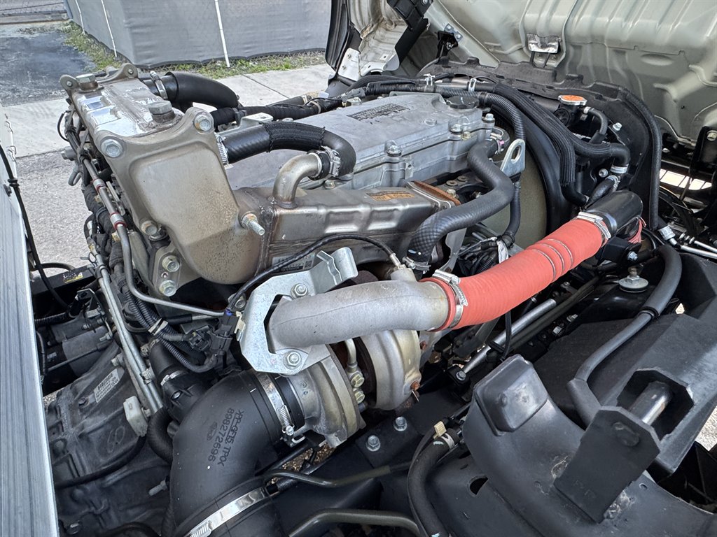 2019 Isuzu Nqr - $45,995