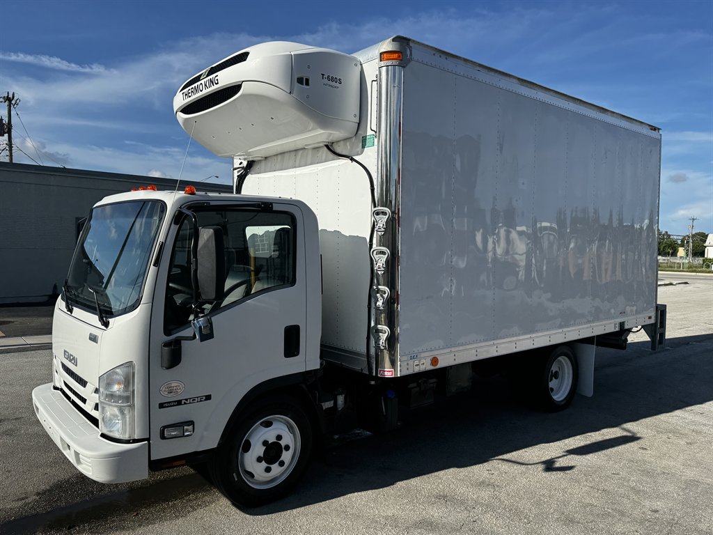 2019 Isuzu Nqr - $29,995