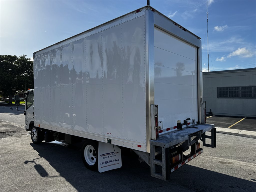 2019 Isuzu Nqr - $29,995