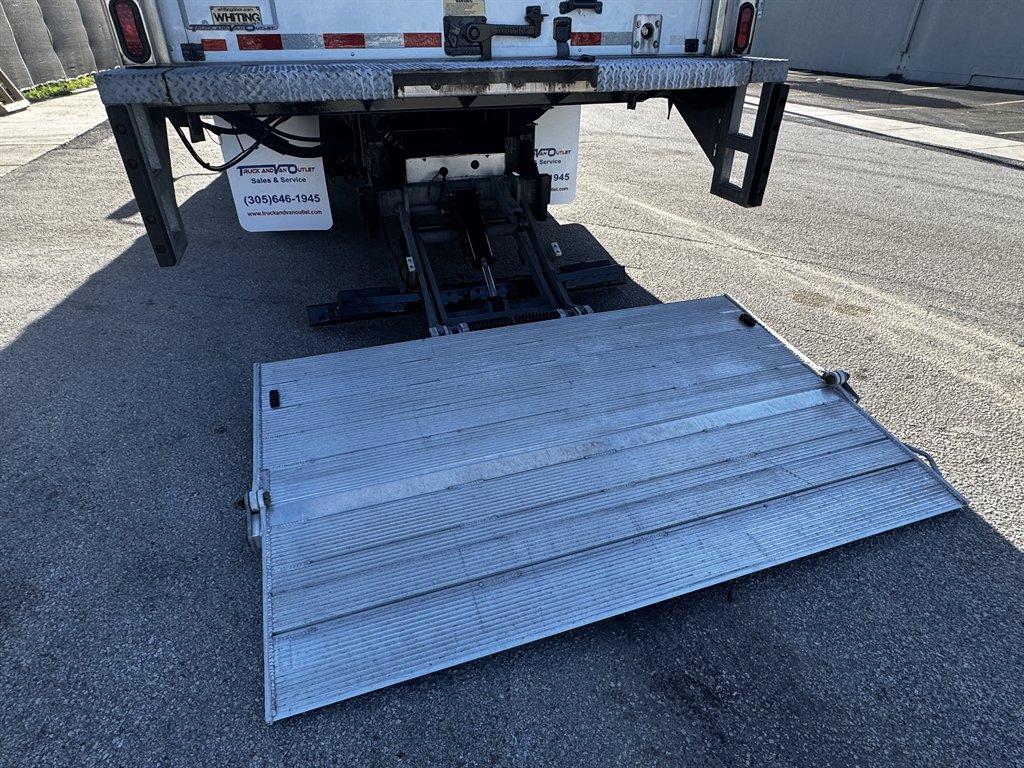 2019 Isuzu Nqr - $29,995