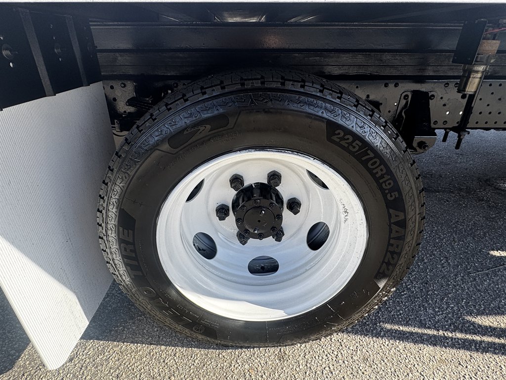 2019 Isuzu Nqr - $29,995