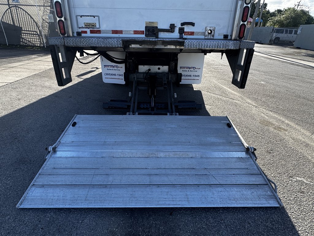 2019 Isuzu Nqr - $29,995