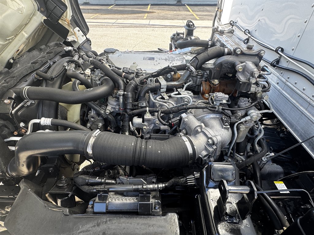 2019 Isuzu Nqr - $29,995