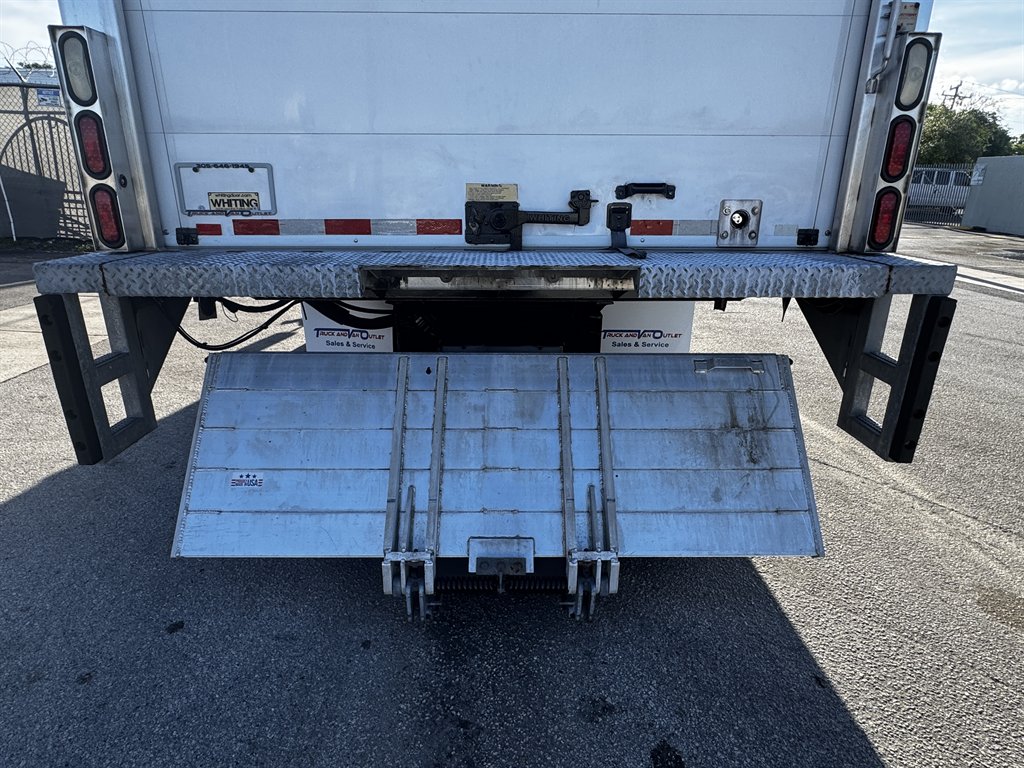 2019 Isuzu Nqr - $29,995