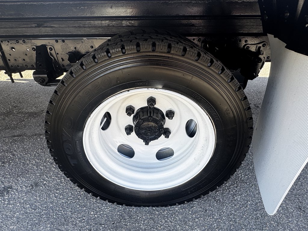 2019 Isuzu Nqr - $29,995