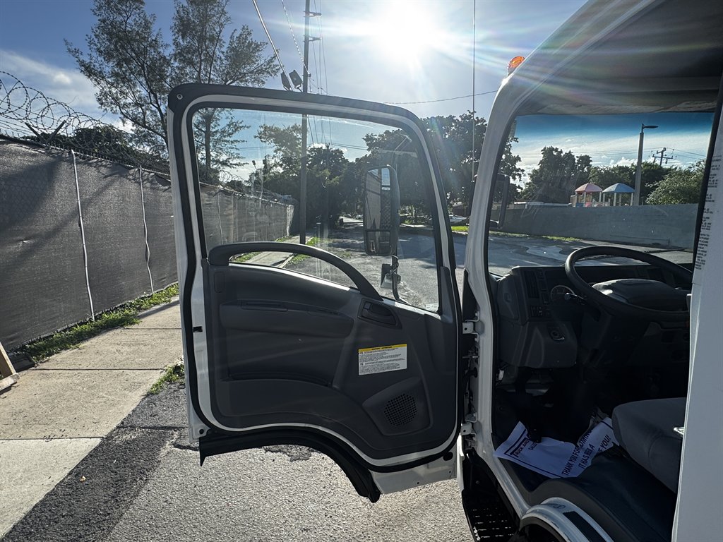2019 Isuzu Nqr - $29,995