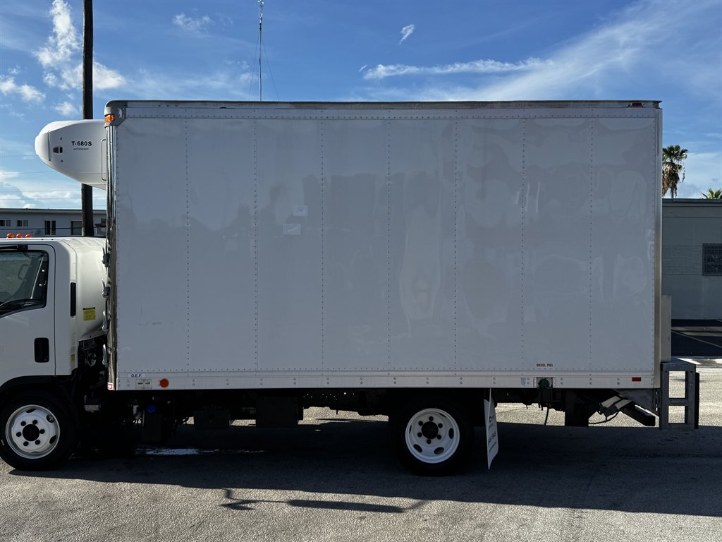 2019 Isuzu Nqr - $29,995