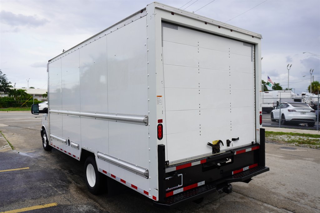 2017 GMC Savana - $14,995