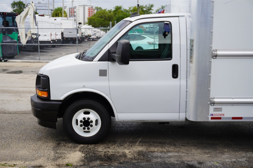 2017 GMC Savana - $14,995