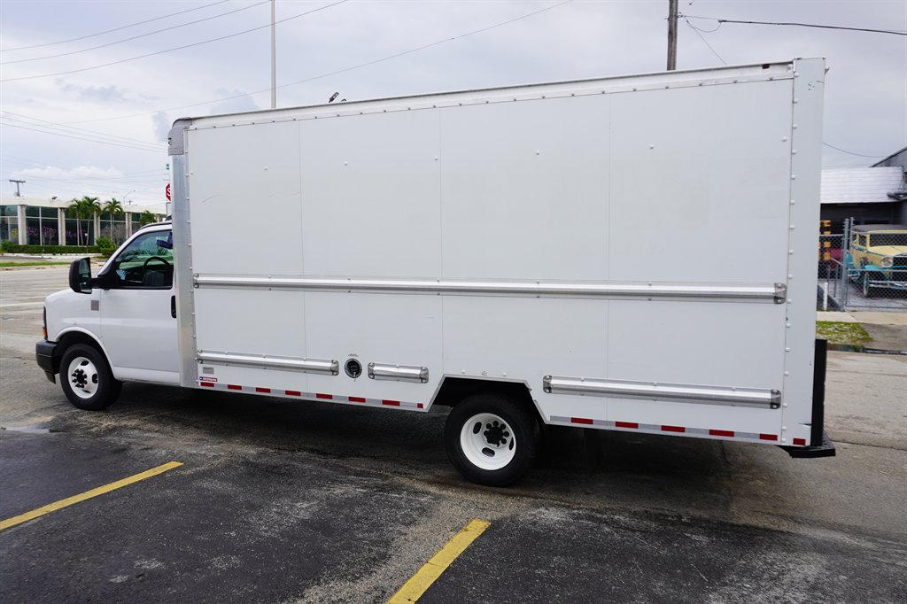 2017 GMC Savana - $14,995