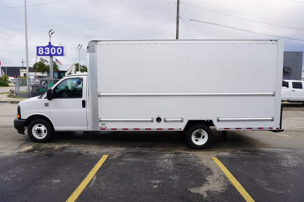 2017 GMC Savana - $14,995