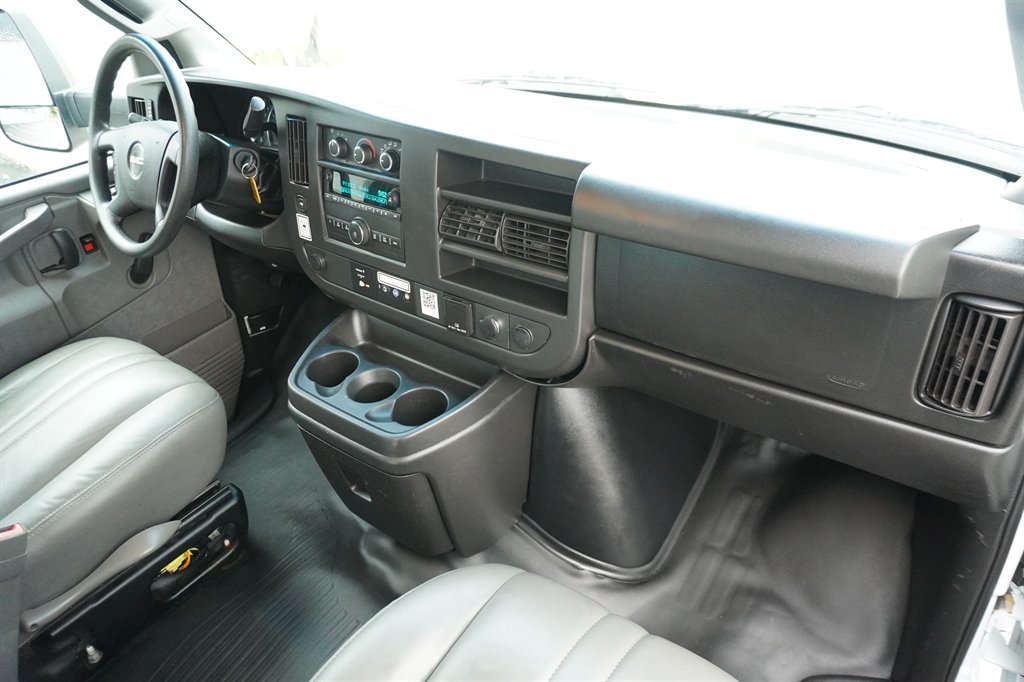 2017 GMC Savana - $14,995