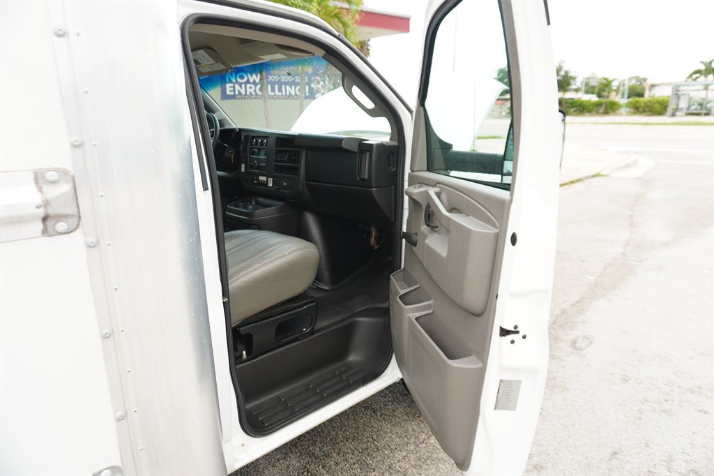 2017 GMC Savana - $14,995