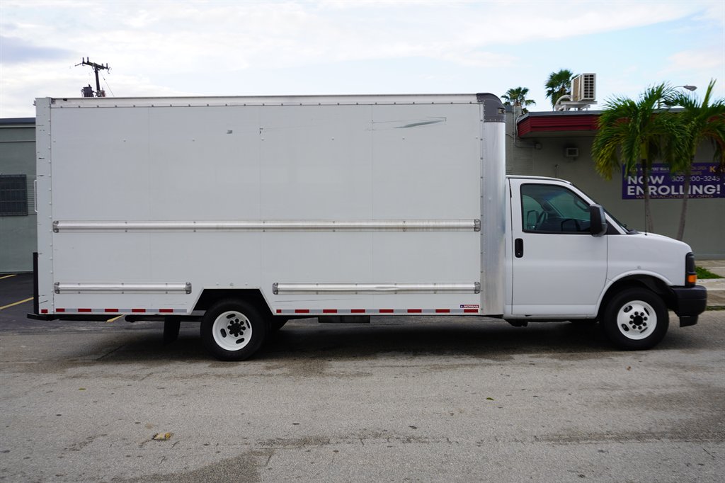 2017 GMC Savana - $14,995