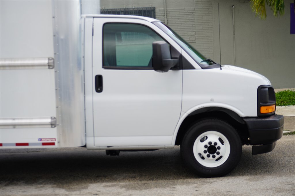 2017 GMC Savana - $14,995