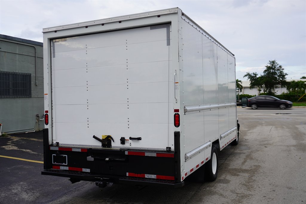 2017 GMC Savana - $14,995