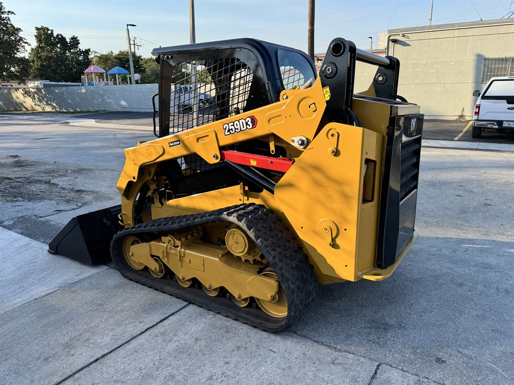 2022 Caterpillar 259d3 - $37,495
