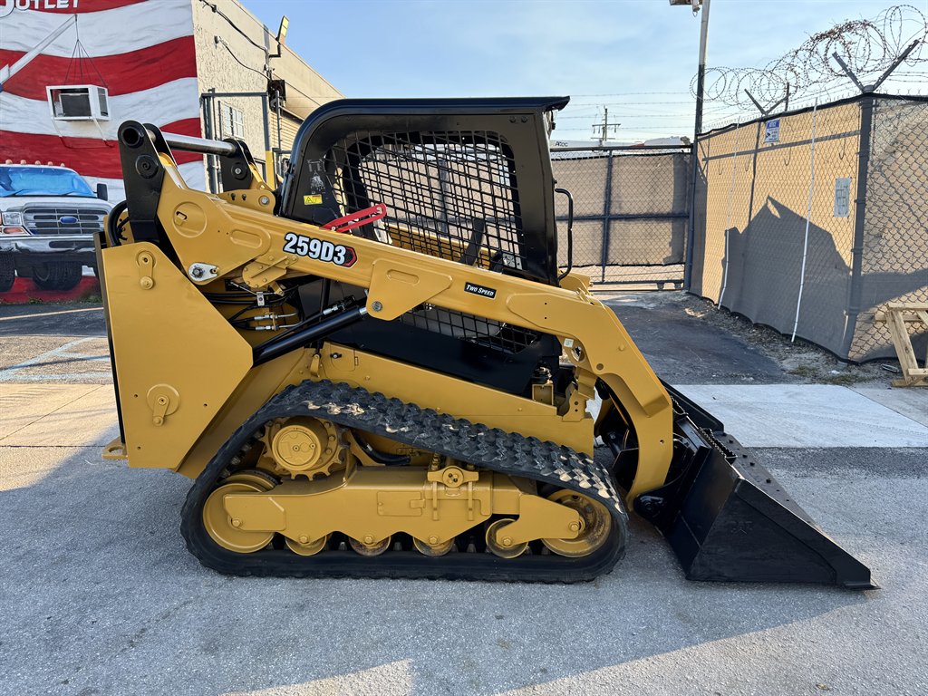 2022 Caterpillar 259d3 - $37,495