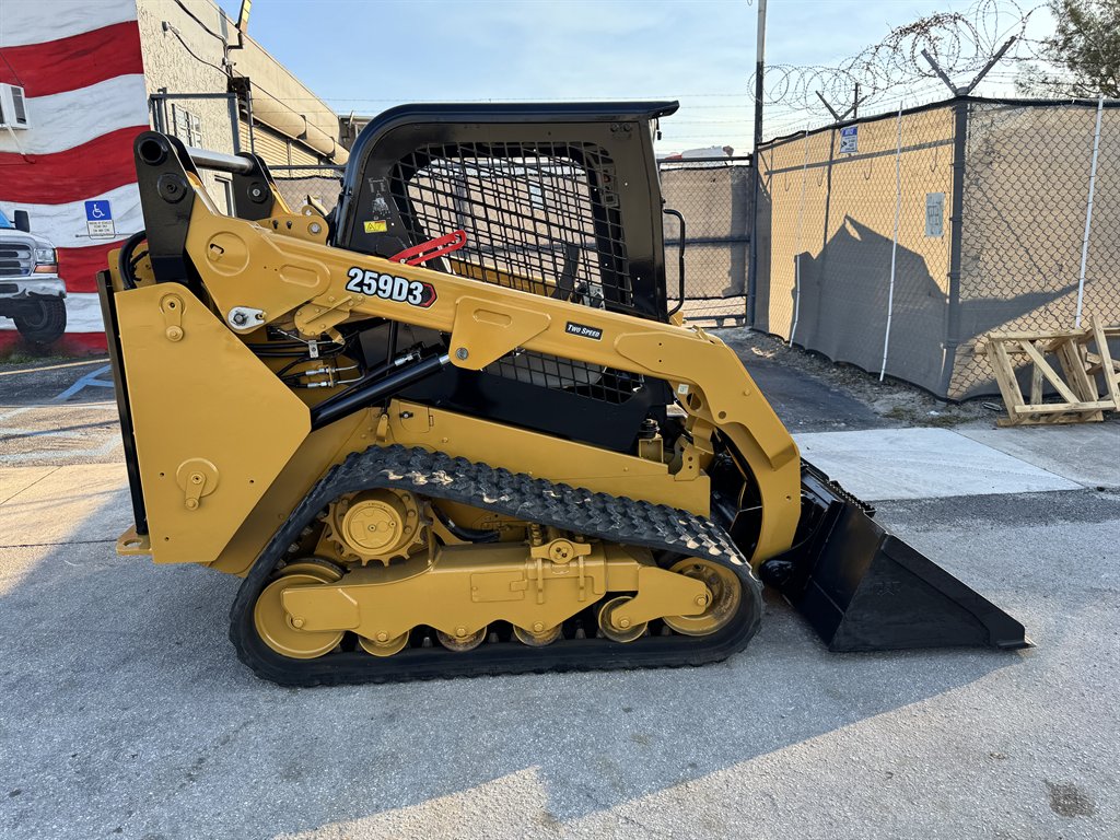 2022 Caterpillar 259d3 - $37,495