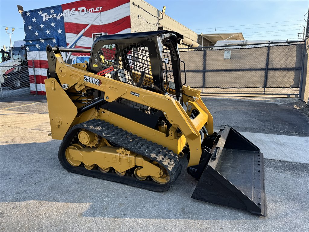 2022 Caterpillar 259d3 - $37,495