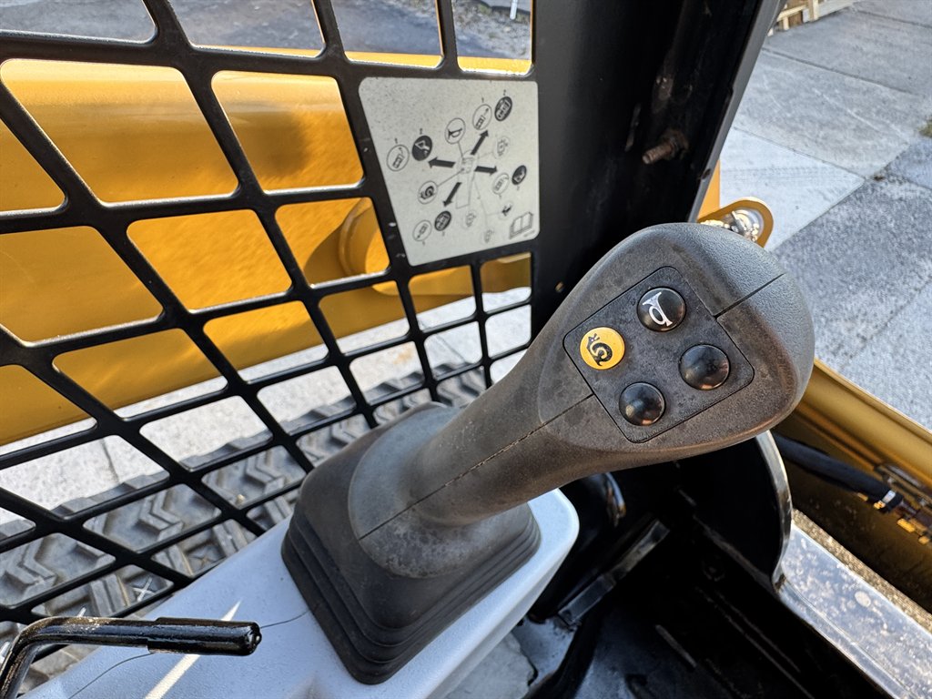2022 Caterpillar 259d3 - $37,495