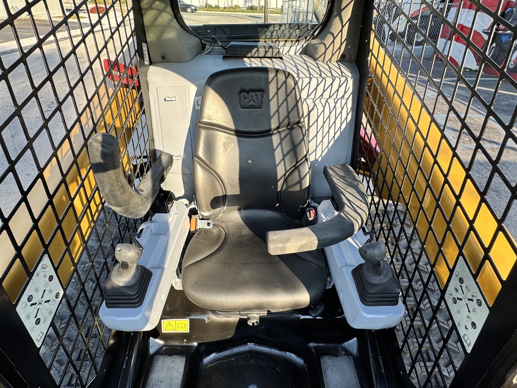 2022 Caterpillar 259d3 - $37,495