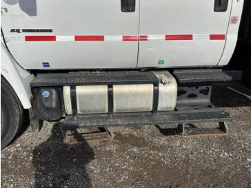 2016 Ford F-750 - $58,995