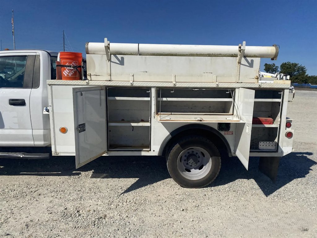 2017 Ford F-550 Super Duty - $29,595