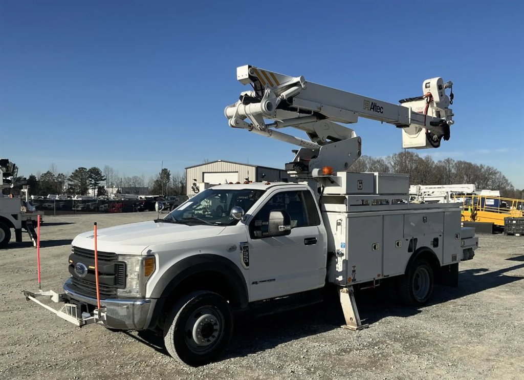 2017 Ford F-550 - $49,995