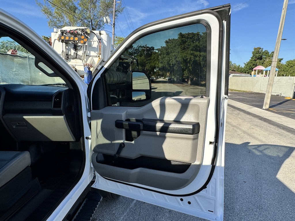 2019 Ford F-450 Super Duty - $29,995