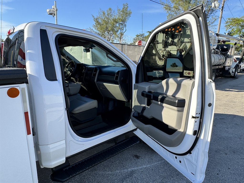 2019 Ford F-450 Super Duty - $29,995