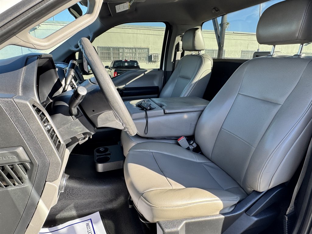 2019 Ford F-450 Super Duty - $29,995