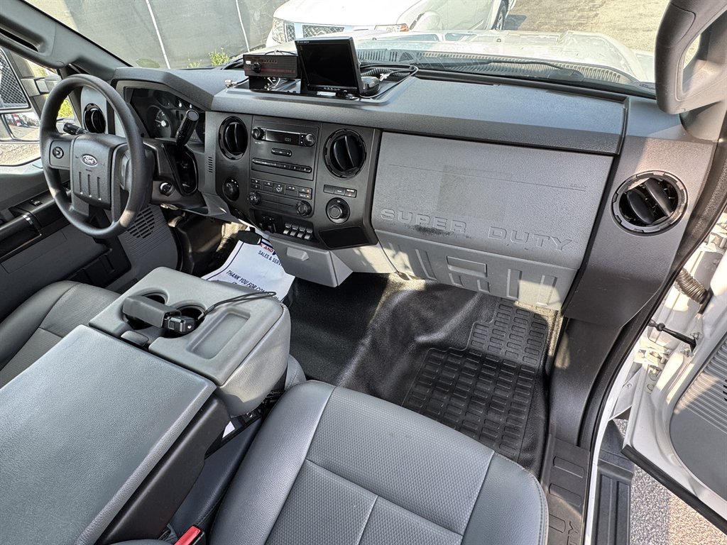 2016 Ford F-550 - $42,995