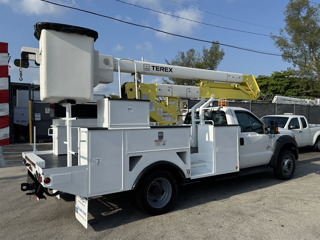 2016 Ford F-550 - $42,995