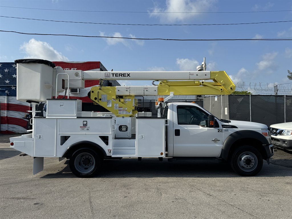 2016 Ford F-550 - $42,995