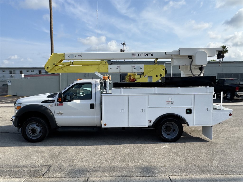 2016 Ford F-550 - $42,995
