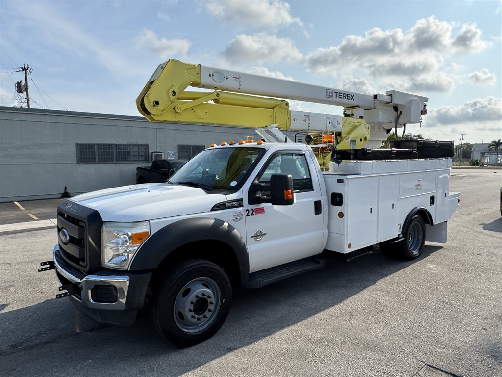 2016 Ford F-550 - $42,995