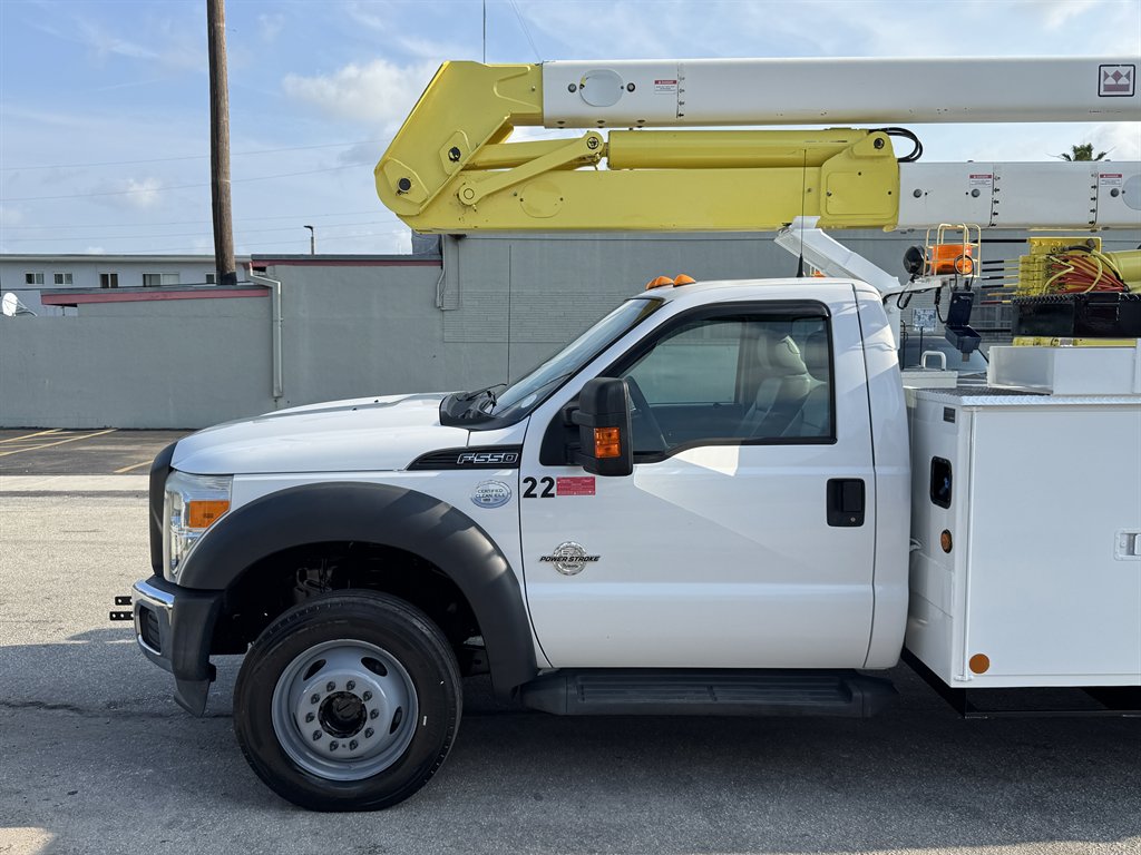 2016 Ford F-550 - $42,995