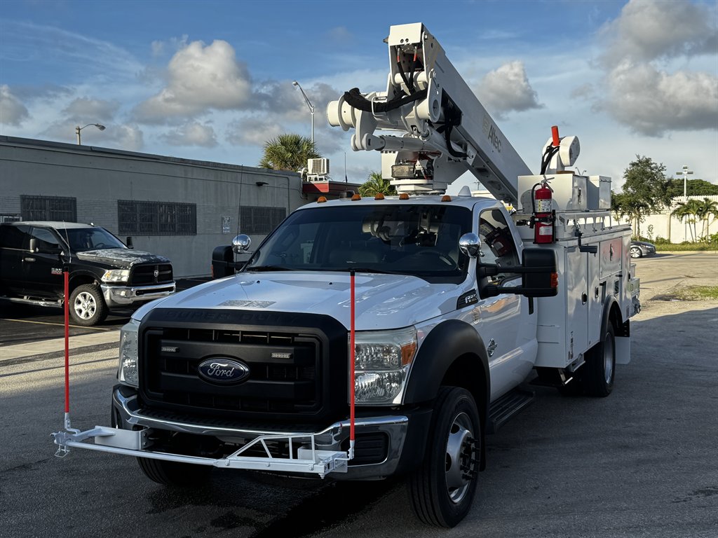 2016 Ford F-550 - $42,995