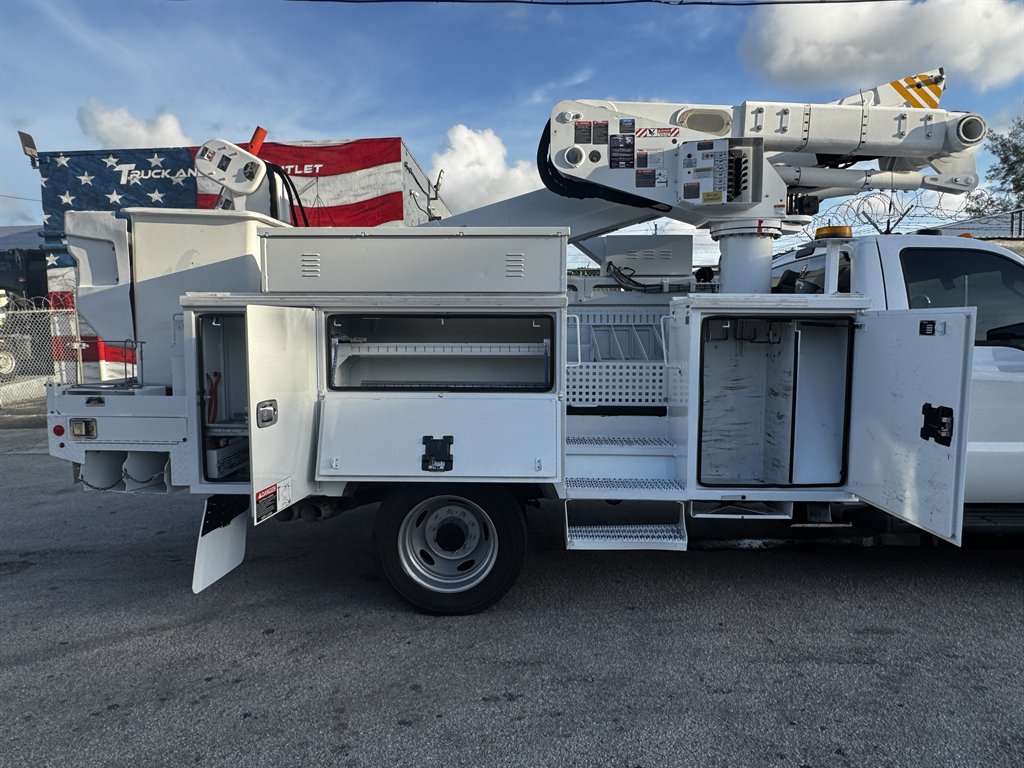 2016 Ford F-550 - $42,995