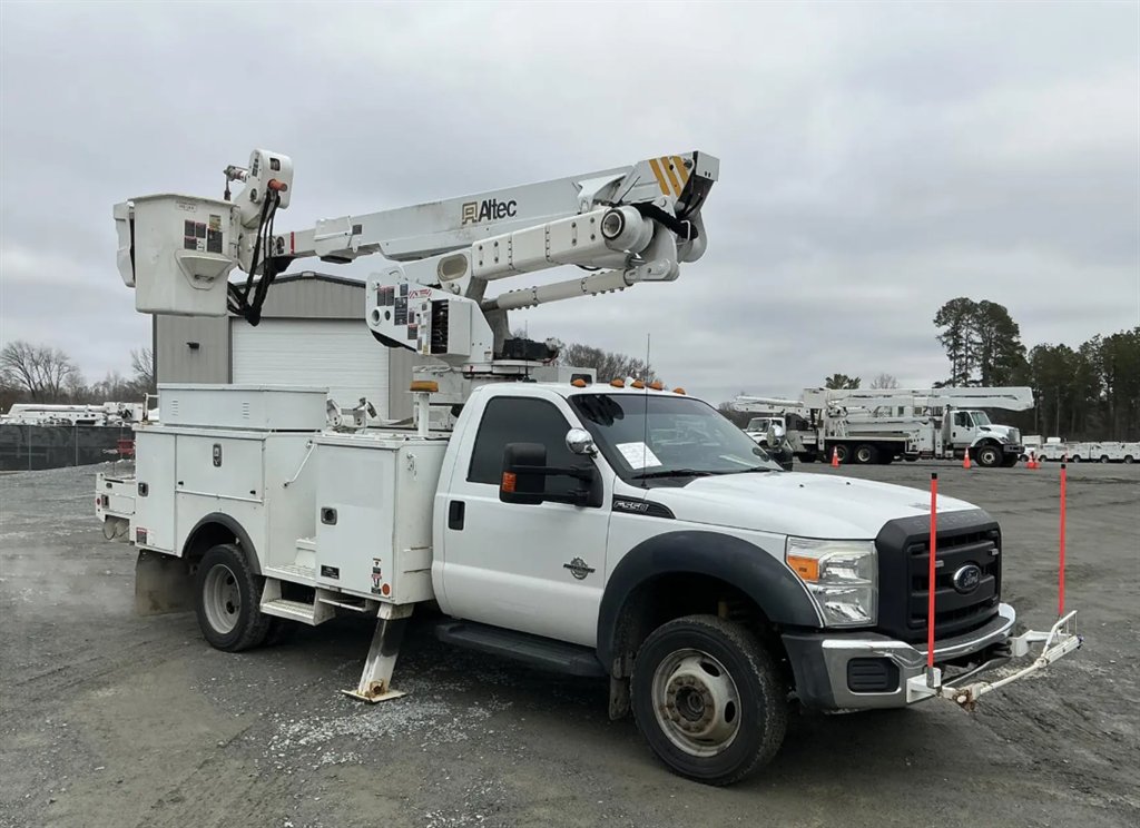 2016 Ford F-550 - $42,995
