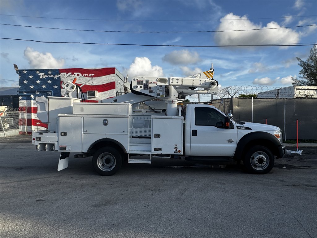 2016 Ford F-550 - $42,995