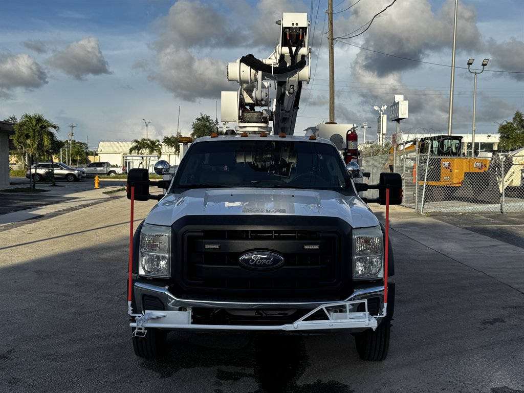 2016 Ford F-550 - $42,995