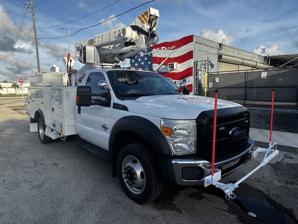 2016 Ford F-550 - $42,995