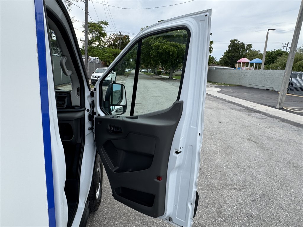 2023 Ford Transit - $22,995