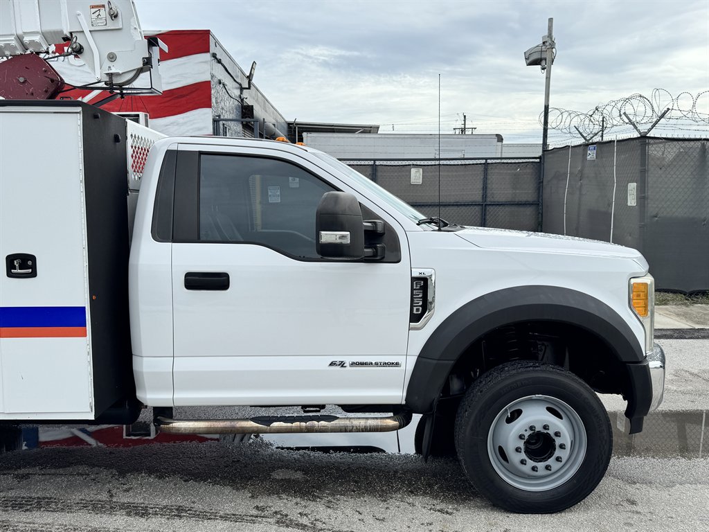 2017 Ford F-550 Super Duty - $58,995