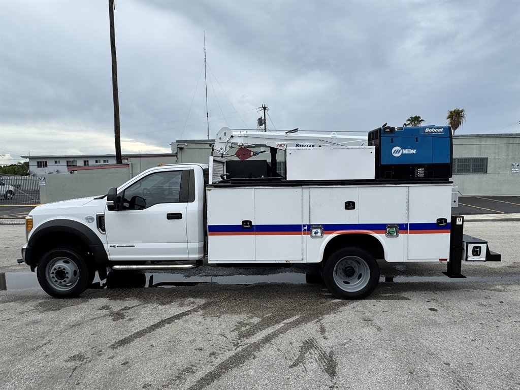 2017 Ford F-550 Super Duty - $58,995