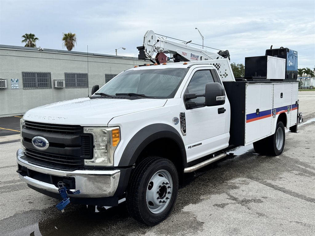 2017 Ford F-550 Super Duty - $58,995