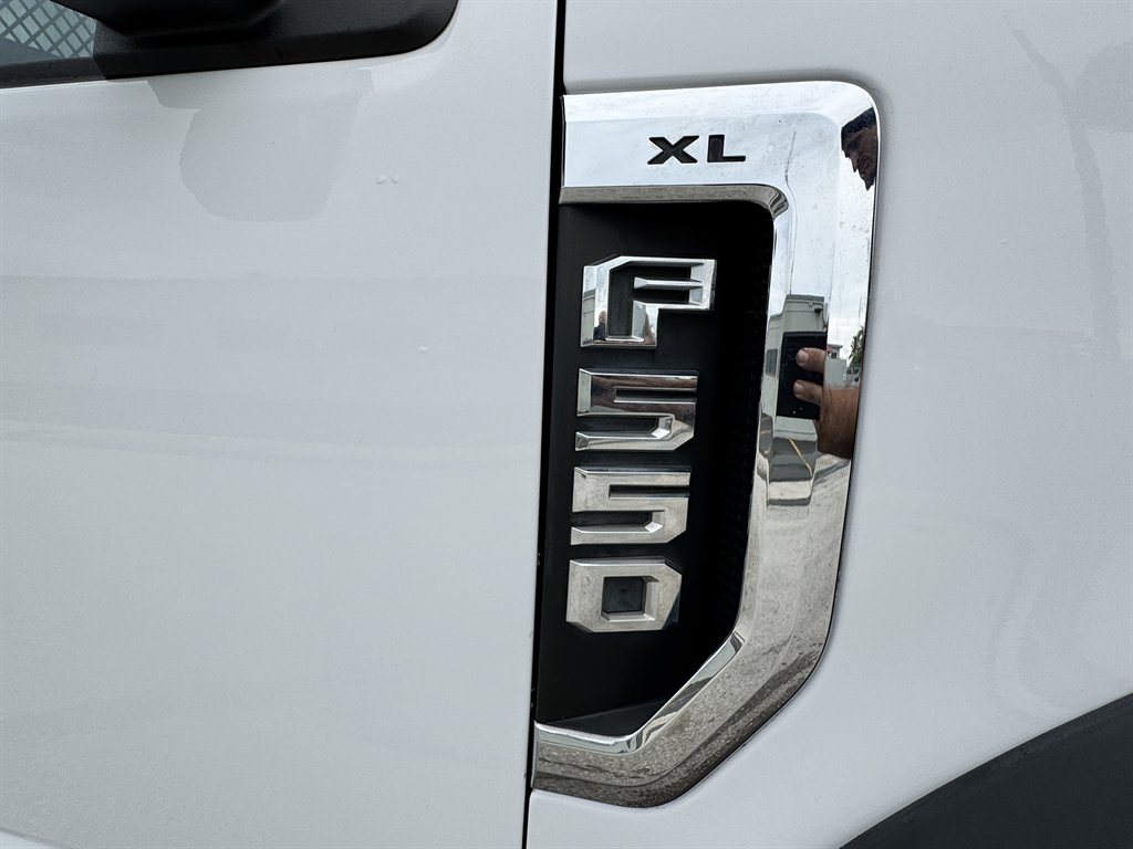 2017 Ford F-550 Super Duty - $58,995