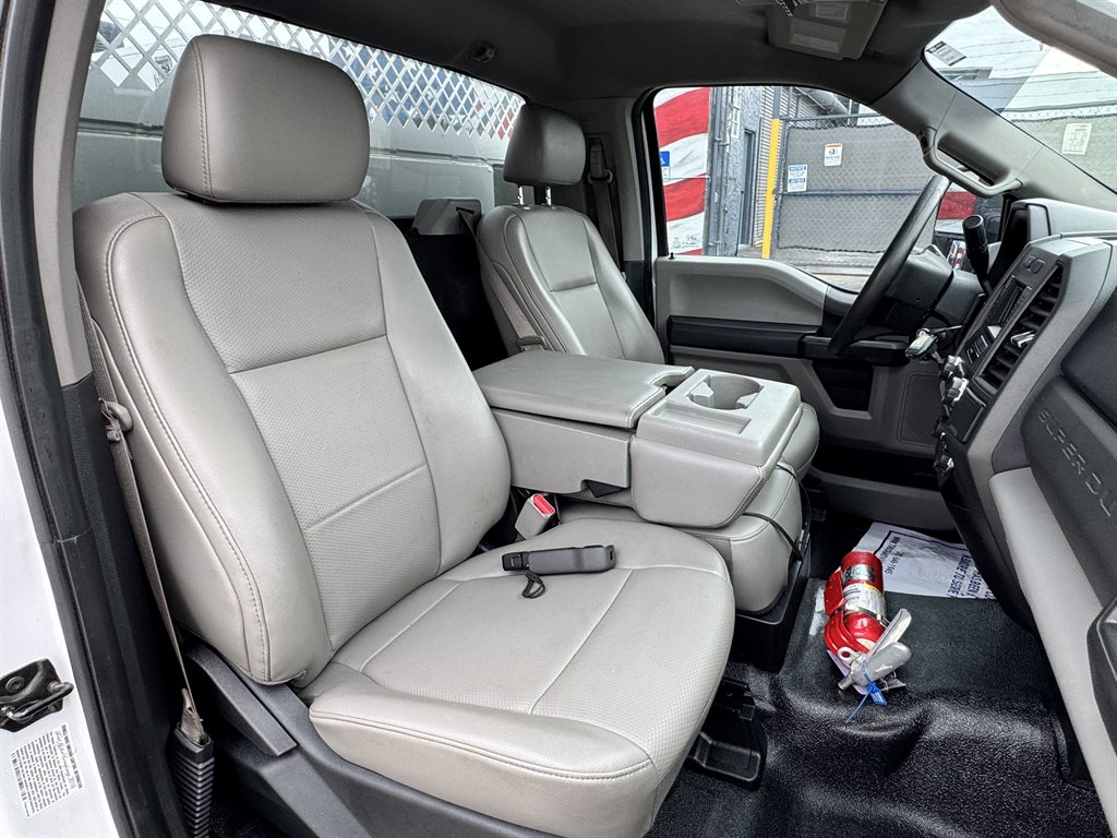 2017 Ford F-550 Super Duty - $58,995